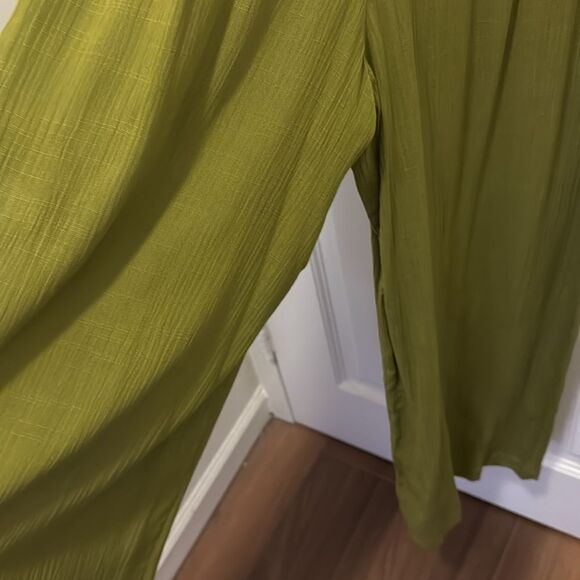 NWOT Be Cool Pleated Wrap Wide Leg Jumpsuit. Green. Size Small. - Picture 6 of 10